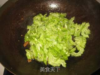 苦瓜炒肉丝的做法步骤：6