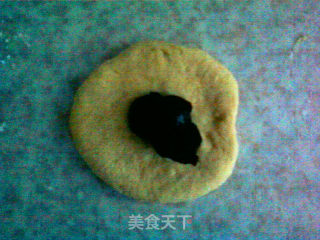 豆沙花型面包的做法步骤：6