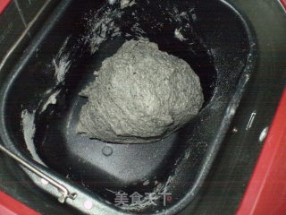 黑芝麻花卷的做法步骤：5