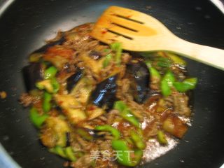 酱爆茄子的做法步骤：15