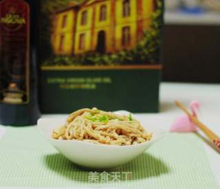 凉拌香油金针菇的做法步骤：3