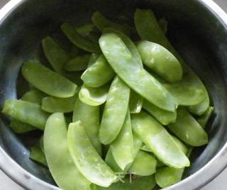 素炒 荷兰豆的做法步骤：1