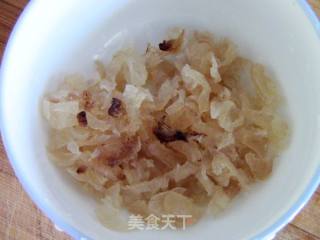 海蜇白萝卜丝的做法步骤：1