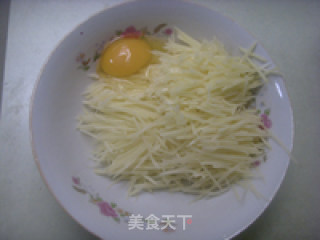 土豆丝饼的做法步骤：3