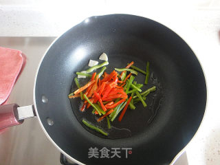 椒香藕丝的做法步骤：4