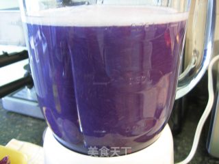 护肝防癌天然饮品——紫苷蓝柠檬蜜的做法步骤：3