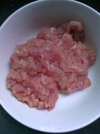 家常小菜——毛豆米烧肉末的做法步骤：2