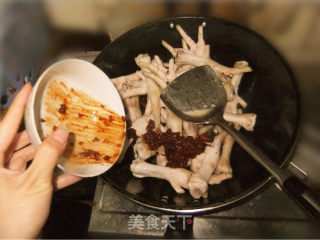 卤鸡脚的做法步骤：3