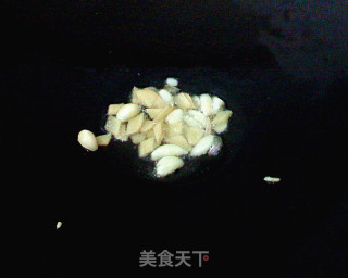 家常小菜—大豆头菜炆肉的做法步骤：4