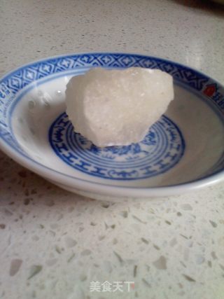 蜂蜜冰糖雪耳露的做法步骤：1