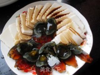 皮蛋豆腐的做法步骤：5