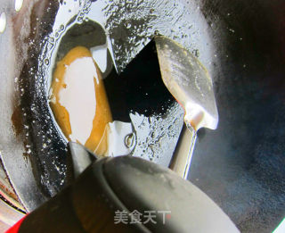 小窍门烧出红亮入口即化的红烧肉——{酥皮土豆炖肉}的做法步骤：6