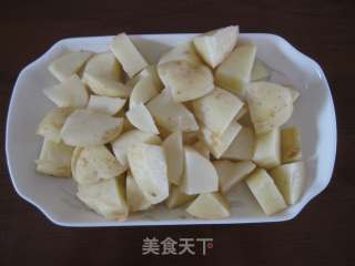 牛肉筋炖土豆的做法步骤：1