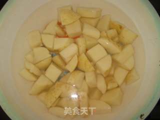 牛肉筋炖土豆的做法步骤：2