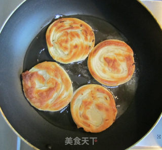 葱油脆酥饼的做法步骤：17