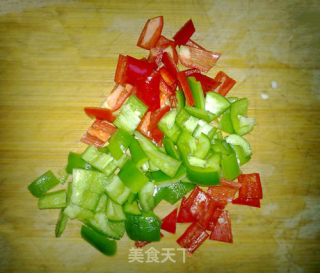 青红椒拌茄子 少油的做法步骤：3