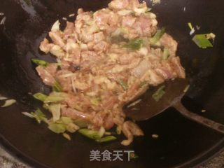 懒人版超简单好吃的肉丝青菜面条的做法步骤：3