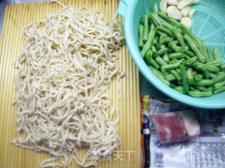扁豆焖面的做法步骤：1