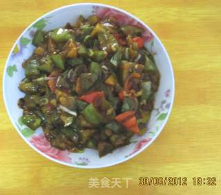 鱼香茄子的做法步骤：1