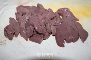 水煮腰片的做法步骤：1