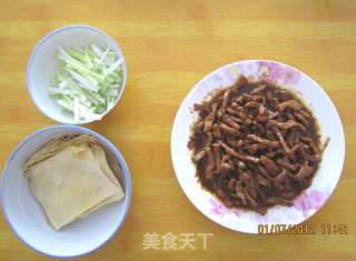 京酱肉丝的做法步骤：1