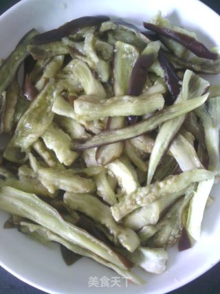 家常小菜——酱拌茄子的做法步骤：3