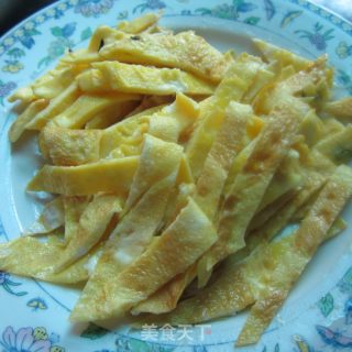 毛豆炒蛋-----家常简单营养美食的做法步骤：2