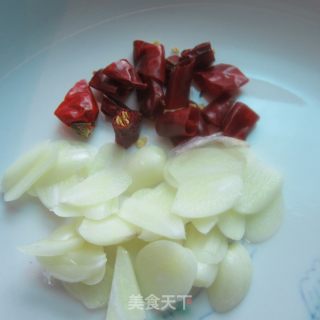 毛豆炒蛋-----家常简单营养美食的做法步骤：3