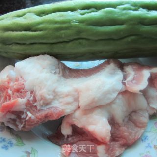 苦瓜酿肉------好吃不苦的做法步骤：1