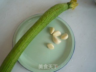 蒜蓉丝瓜的做法步骤：1