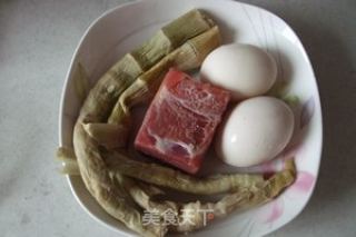 火腿扁尖炒蛋的做法步骤：1
