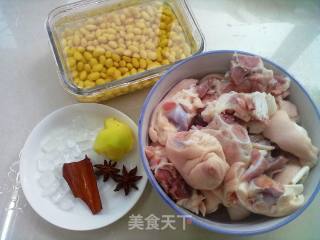 黄豆猪蹄煲的做法步骤：1