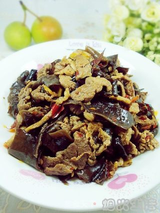 腌木耳炒肉的做法步骤：6