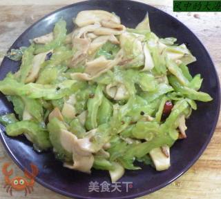 杏鲍菇 炒苦瓜的做法步骤：7