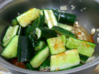夏日开胃菜——凉拌麻辣黄瓜的做法步骤：9