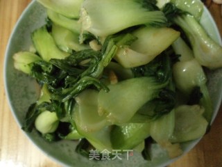 蒜香上海青的做法步骤：1