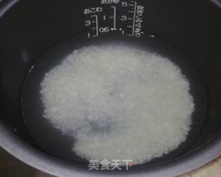 香菇鸡肉饭的做法步骤：1