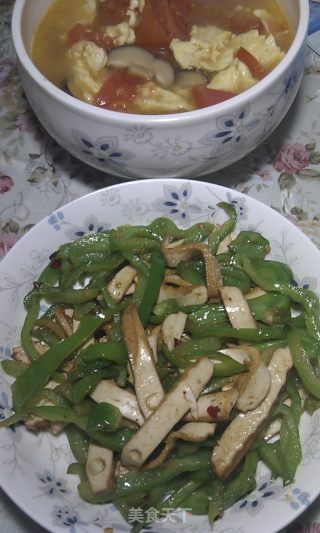 清爽下饭菜——青椒炒香干的做法步骤：4