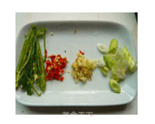 鱼香肉丝的做法步骤：3