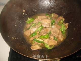 香菇炒肉的做法步骤：6