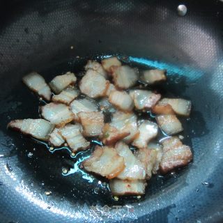 茄条炒腊肉的做法步骤：4