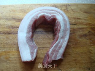 粉蒸肉的做法步骤：1