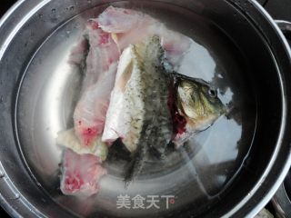 宝宝的营养美食------眉毛鱼圆的做法步骤：2