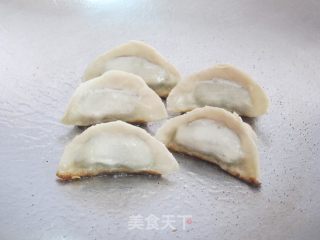 【三鲜炸饺】PK【三鲜酥网煎饺】的做法步骤：10