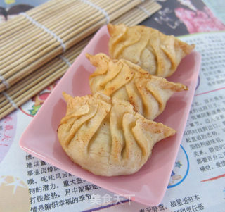 【三鲜炸饺】PK【三鲜酥网煎饺】的做法步骤：15