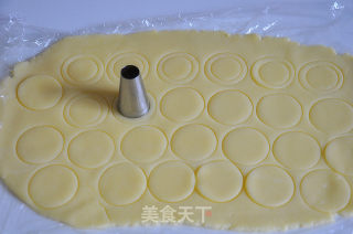 小孩一般都爱这个---纽扣小饼干的做法步骤：7
