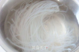 【下面条雨的那天】麻辣牛肉面加粉的做法步骤：7