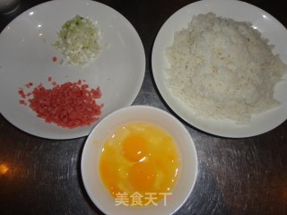 三文治鸡蛋炒饭的做法步骤：1