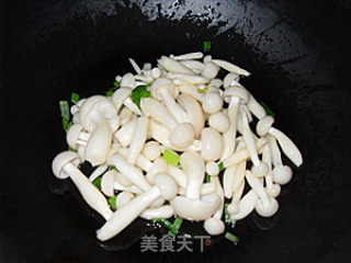 白玉菇鸡蛋汤的做法步骤：4