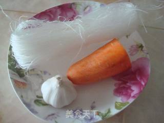 凉拌粉丝的做法步骤：1